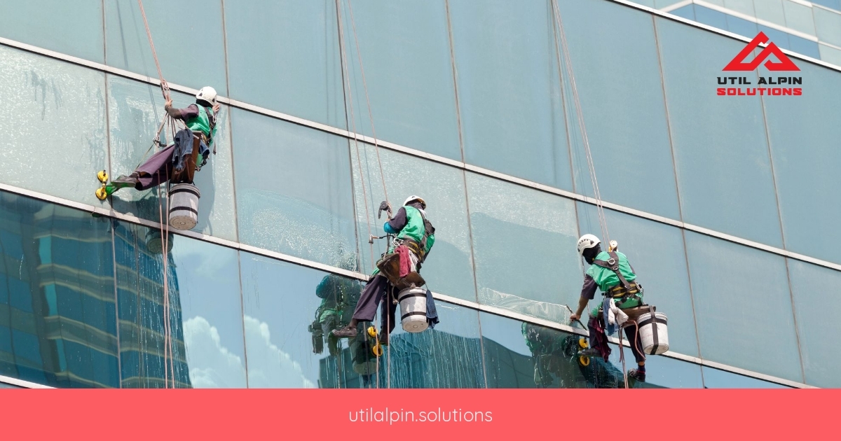 Spălare geamuri în Bistrița